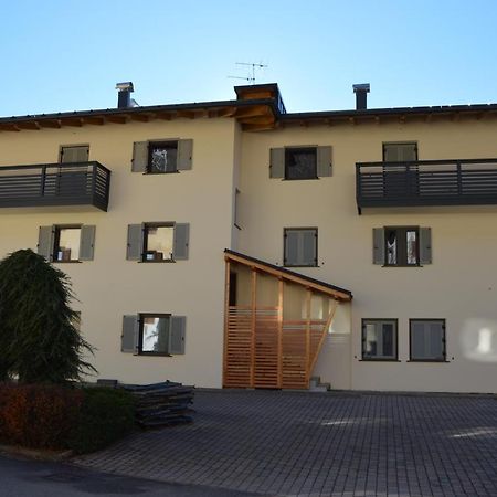 Casa Olivati Apartment Pellizzano Exterior photo